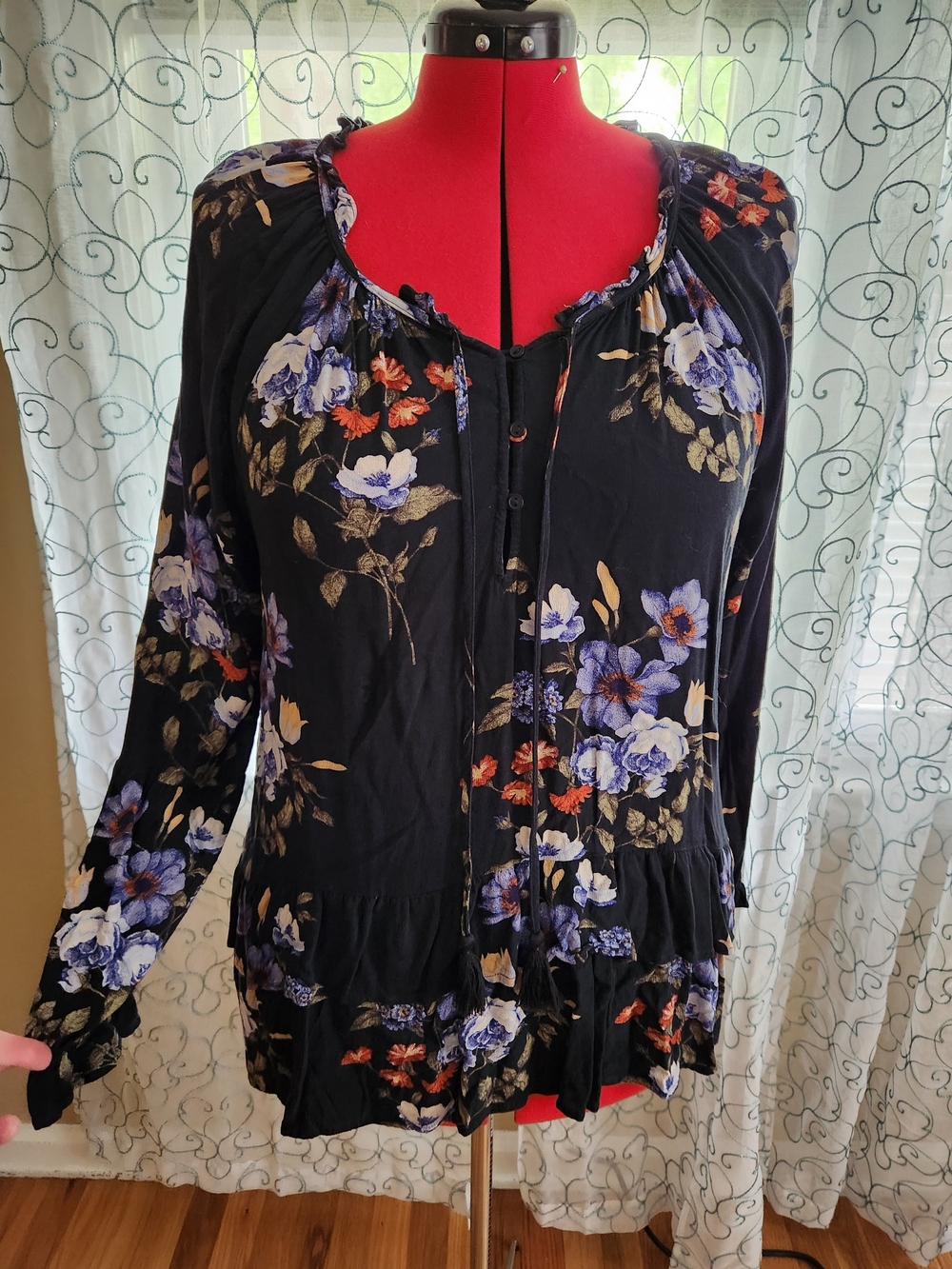 Women's Black Floral Long-Sleeve Button Front Top